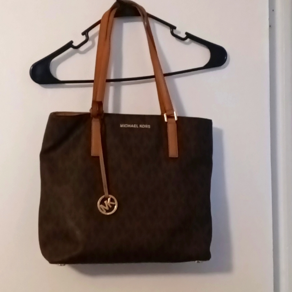 Michael kors purse
